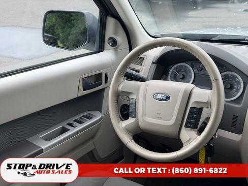 Used 2009 Ford Escape 4WD Hybrid image 12