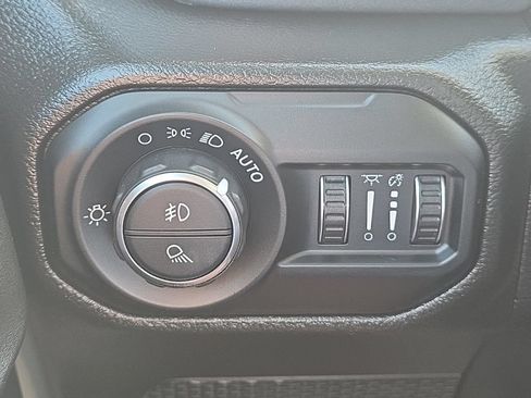 Used 2022 Jeep Gladiator Mojave w/ Cold Weather Group AWD/4WD image 21