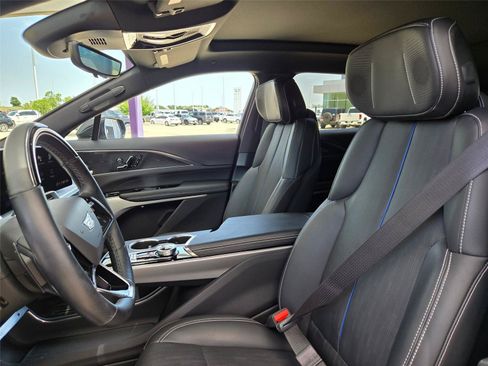 Used 2025 Cadillac Lyriq Luxury w/ LPO, Floor Liner Package AWD/4WD image 29