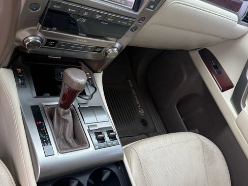 Used 2015 Lexus GX 460 w/ Premium Package image 14