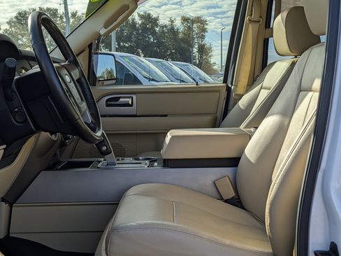 Used 2017 Ford Expedition EL Limited w/ Equipment Group 301A image 23