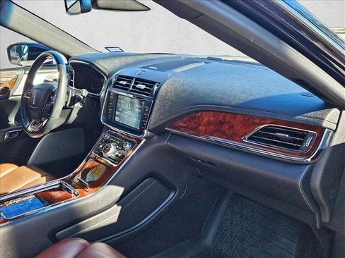 Used 2020 Lincoln Continental Reserve w/ Luxury Package image 16
