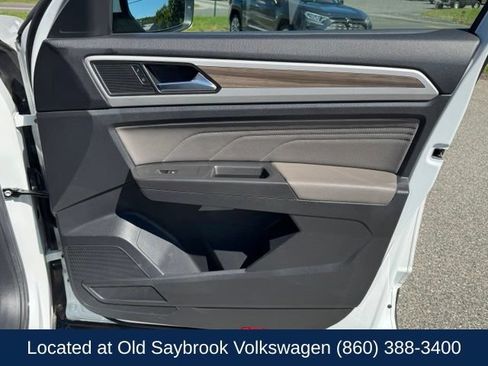 Used 2023 Volkswagen Atlas SEL AWD/4WD image 32