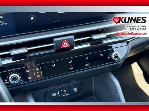 Used 2026 Kia Sportage LX FWD image 19
