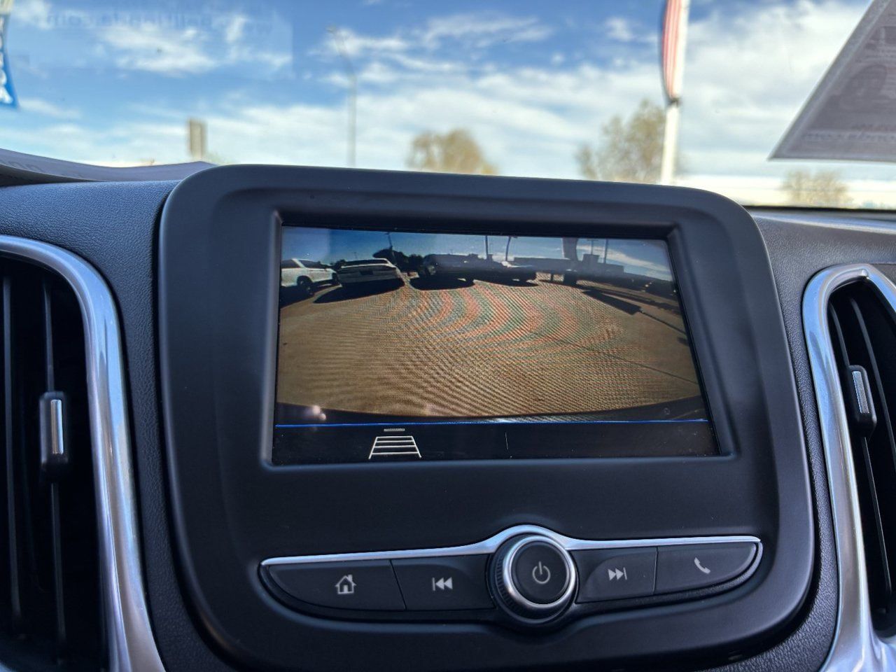 Used 2019 Chevrolet Equinox LT FWD image 21