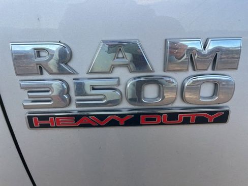 Used 2017 RAM 3500 Tradesman w/ Chrome Appearance Group image 8