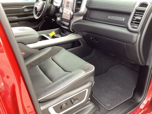 Used 2026 RAM 1500 Laramie AWD/4WD image 14