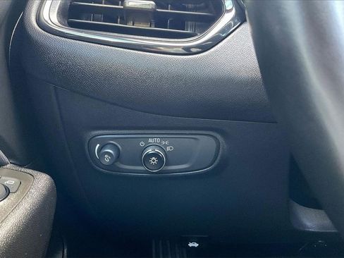 Used 2024 Chevrolet Equinox RS w/ RS Leather Package image 35