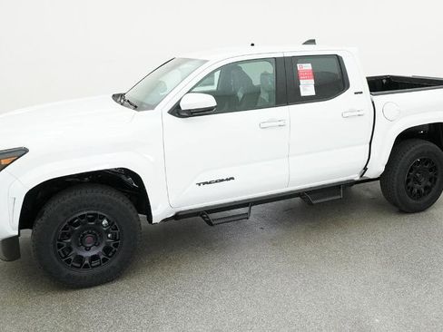 New 2026 Toyota Tacoma SR5 AWD/4WD image 5
