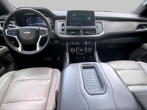 Used 2023 Chevrolet Suburban LT w/ Luxury Package AWD/4WD image 15