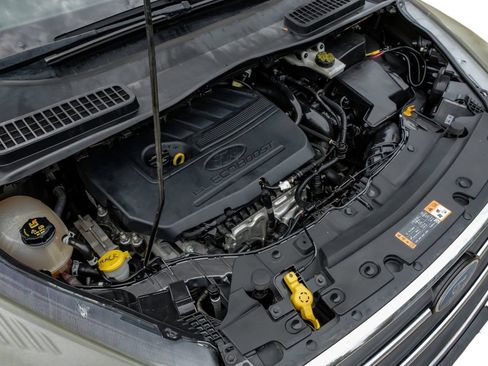 Used 2017 Ford Escape SE w/ Equipment Group 201A FWD image 55