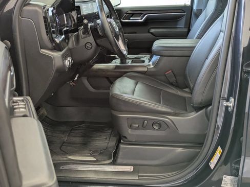 Used 2023 GMC Sierra 1500 SLT w/ SLT Convenience Package AWD/4WD image 38