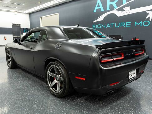 Used 2018 Dodge Challenger SRT Hellcat image 10