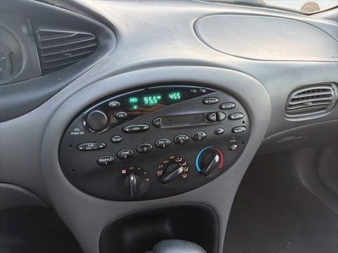 Used 1998 Ford Taurus LX image 12