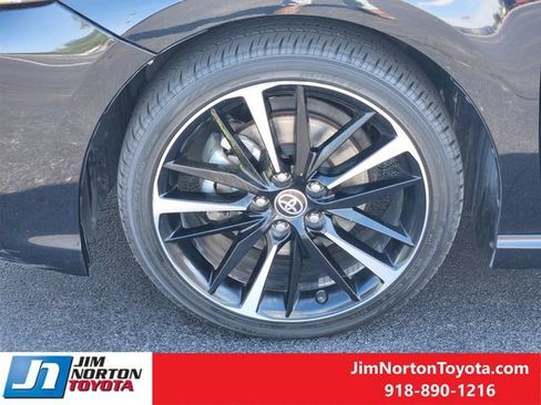 Used 2020 Toyota Camry XSE FWD image 13