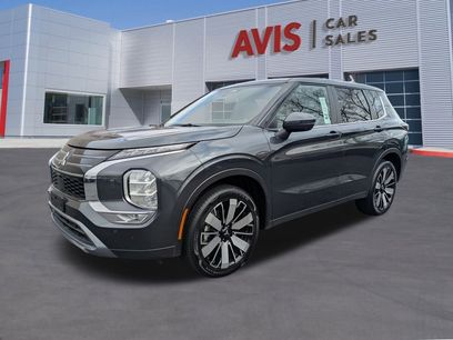 Used 2025 Mitsubishi Outlander SE