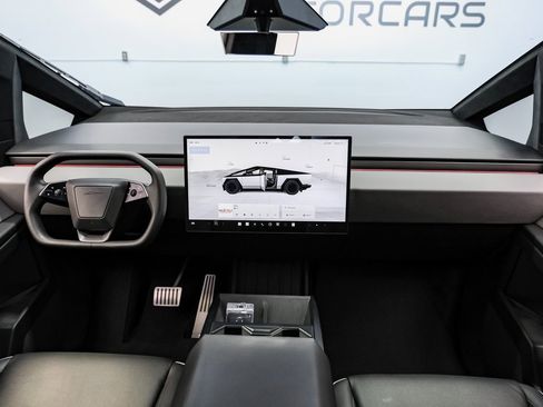 Used 2024 Tesla Cybertruck AWD Crew Cab image 16