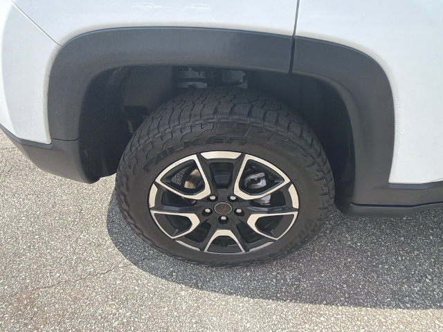 Used 2025 Jeep Compass Trailhawk AWD/4WD image 17