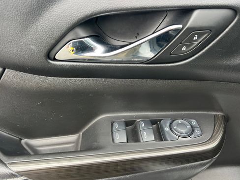 Used 2017 GMC Acadia SLT image 12