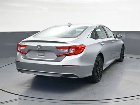 Used 2019 Honda Accord LX image 4