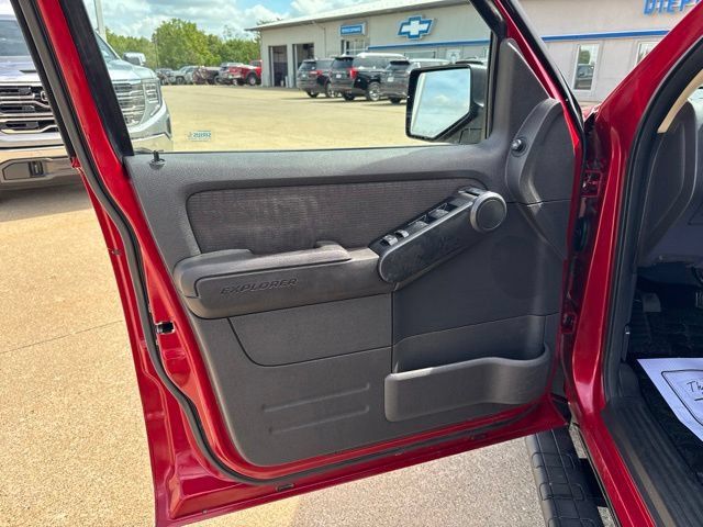 Used 2010 Ford Explorer Sport Trac XLT AWD/4WD image 14