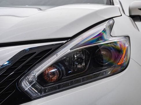 Used 2018 Nissan Murano S AWD/4WD image 7