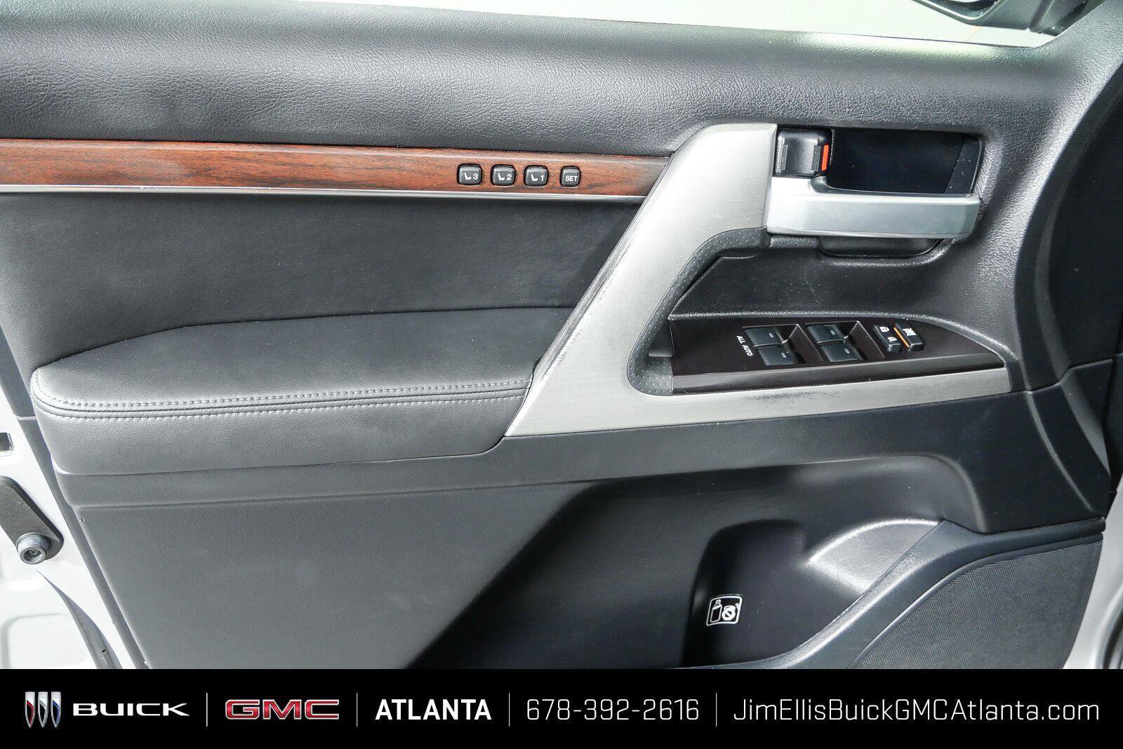 Used 2017 Toyota Land Cruiser AWD/4WD image 7