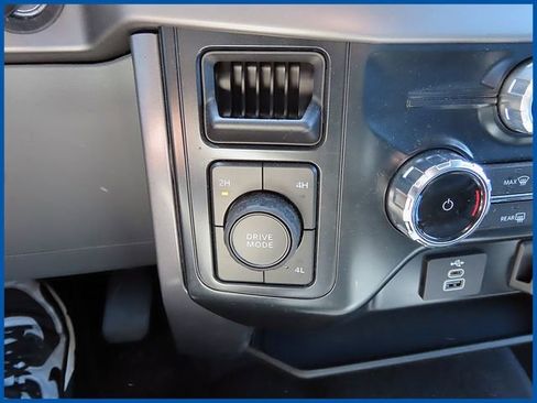 Used 2025 Ford F150 XLT w/ Equipment Group 301A Standard AWD/4WD image 17
