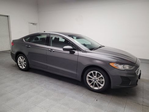 Used 2019 Ford Fusion SE FWD image 11