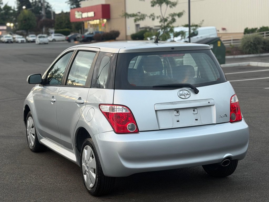 Used 2006 Scion xA FWD image 7