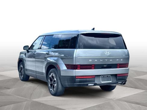Used 2025 Hyundai Santa Fe SE FWD image 6