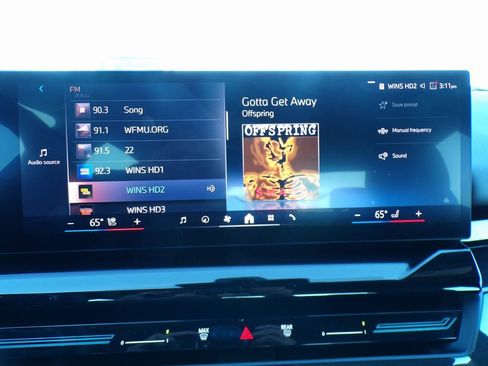 Certified 2025 BMW 530i xDrive w/ Premium Package image 20