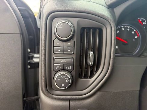 Used 2025 Chevrolet Silverado 1500 Custom Trail Boss w/ LPO, Dark Essentials Package AWD/4WD image 22