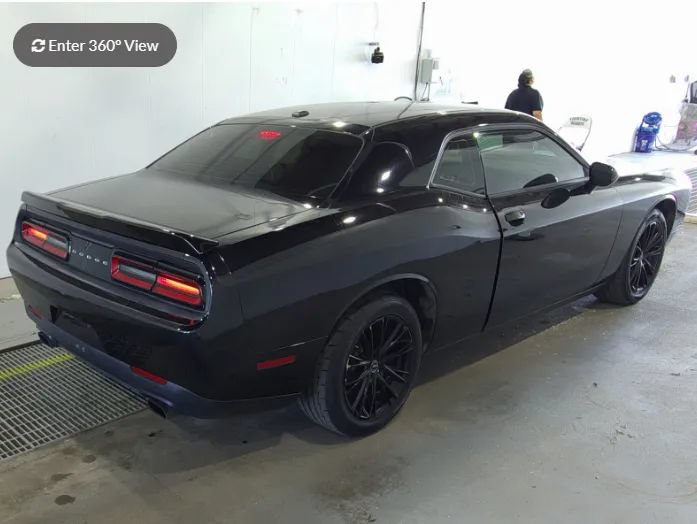 Used 2017 Dodge Challenger SXT RWD image 2