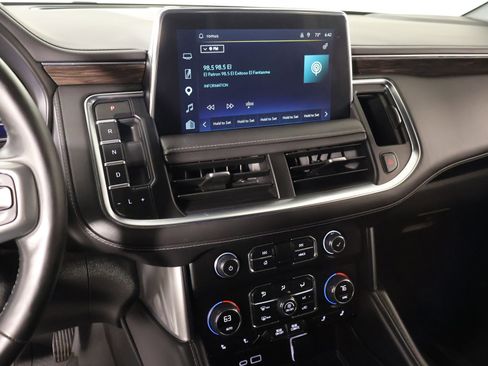 Used 2023 Chevrolet Suburban Z71 w/ Z71 Off-Road Package AWD/4WD image 5
