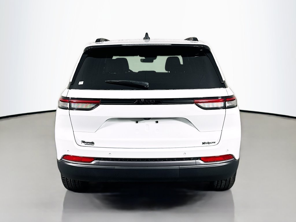 New 2026 Jeep Grand Cherokee Limited w/ Limited Altitude Package RWD image 6