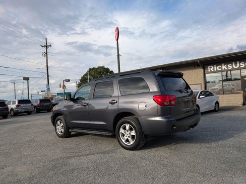 Used 2015 Toyota Sequoia SR5 image 9