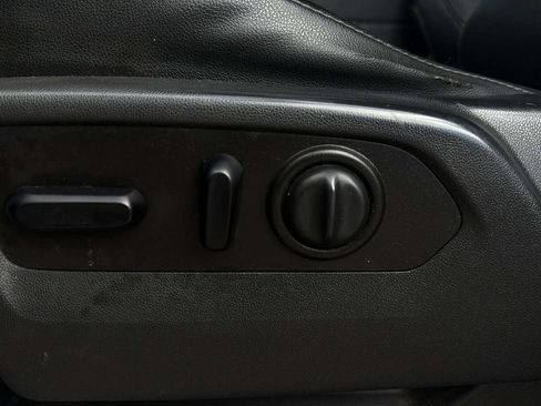 Used 2019 Chevrolet Silverado 1500 LTZ w/ LTZ Plus Package AWD/4WD image 17