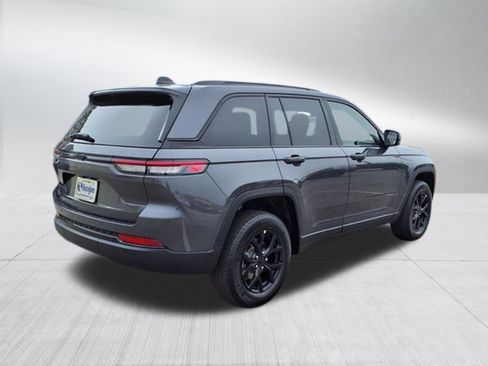 New 2025 Jeep Grand Cherokee 4WD image 8