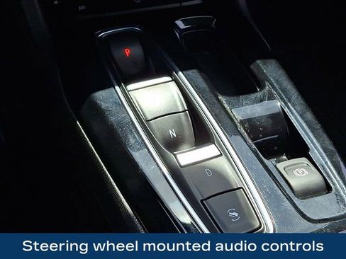 Used 2023 Chevrolet Bolt EUV LT w/ Comfort Package FWD image 11