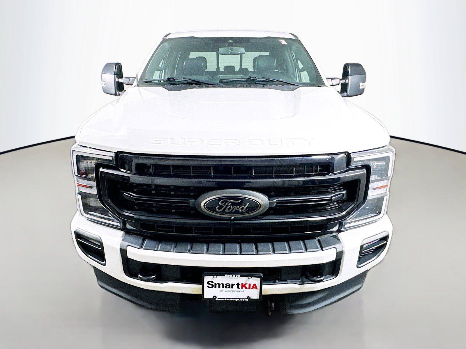 Used 2022 Ford F250 Lariat w/ Black Appearance Package AWD/4WD image 3