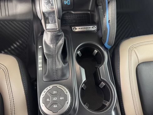Used 2024 Ford Bronco Wildtrak AWD/4WD image 18