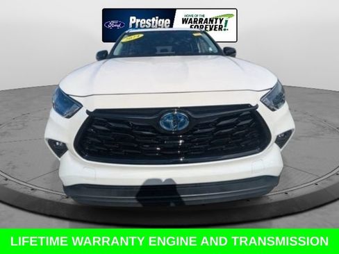 Used 2024 Toyota Highlander LE FWD image 10