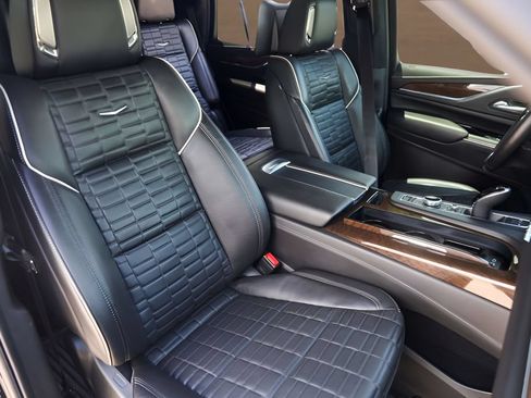 Certified 2024 Cadillac Escalade Sport Platinum w/ LPO, Floor Liner Package AWD/4WD image 33