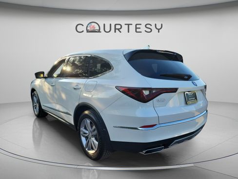 Used 2025 Acura MDX FWD image 2