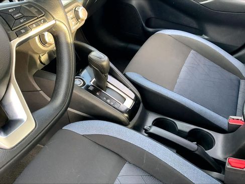 Used 2025 Nissan Versa SV FWD image 15