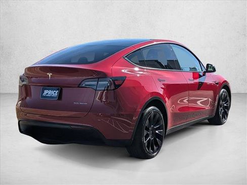 Used 2022 Tesla Model Y Long Range image 5