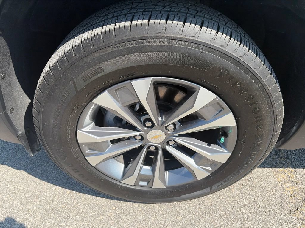 Used 2025 Chevrolet Equinox LT w/ Safety and Technology Package FWD image 10