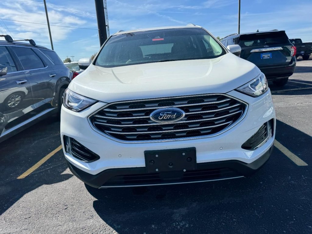 Certified 2021 Ford Edge Titanium FWD image 4
