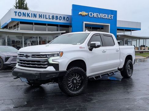 Used 2022 Chevrolet Silverado 1500 LTZ w/ LTZ Premium Package AWD/4WD image 2